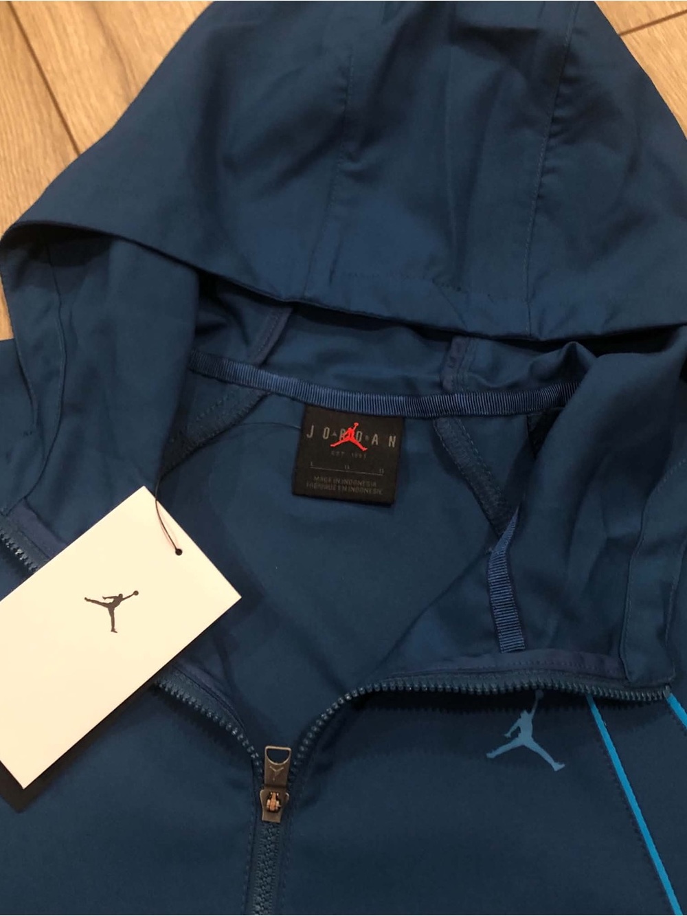 Jordan Windbreak Jacket - Picture 2 of 3